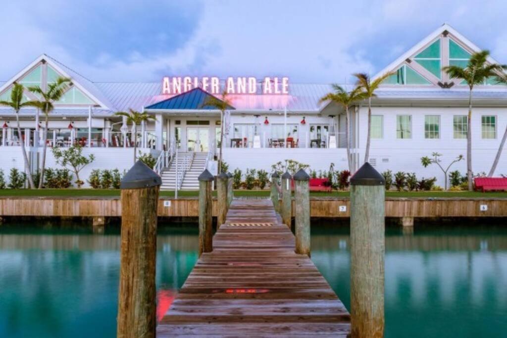 Majestic Marina Villa- 2 Bedroom Village At Hawks Cay Apartment Duck Key